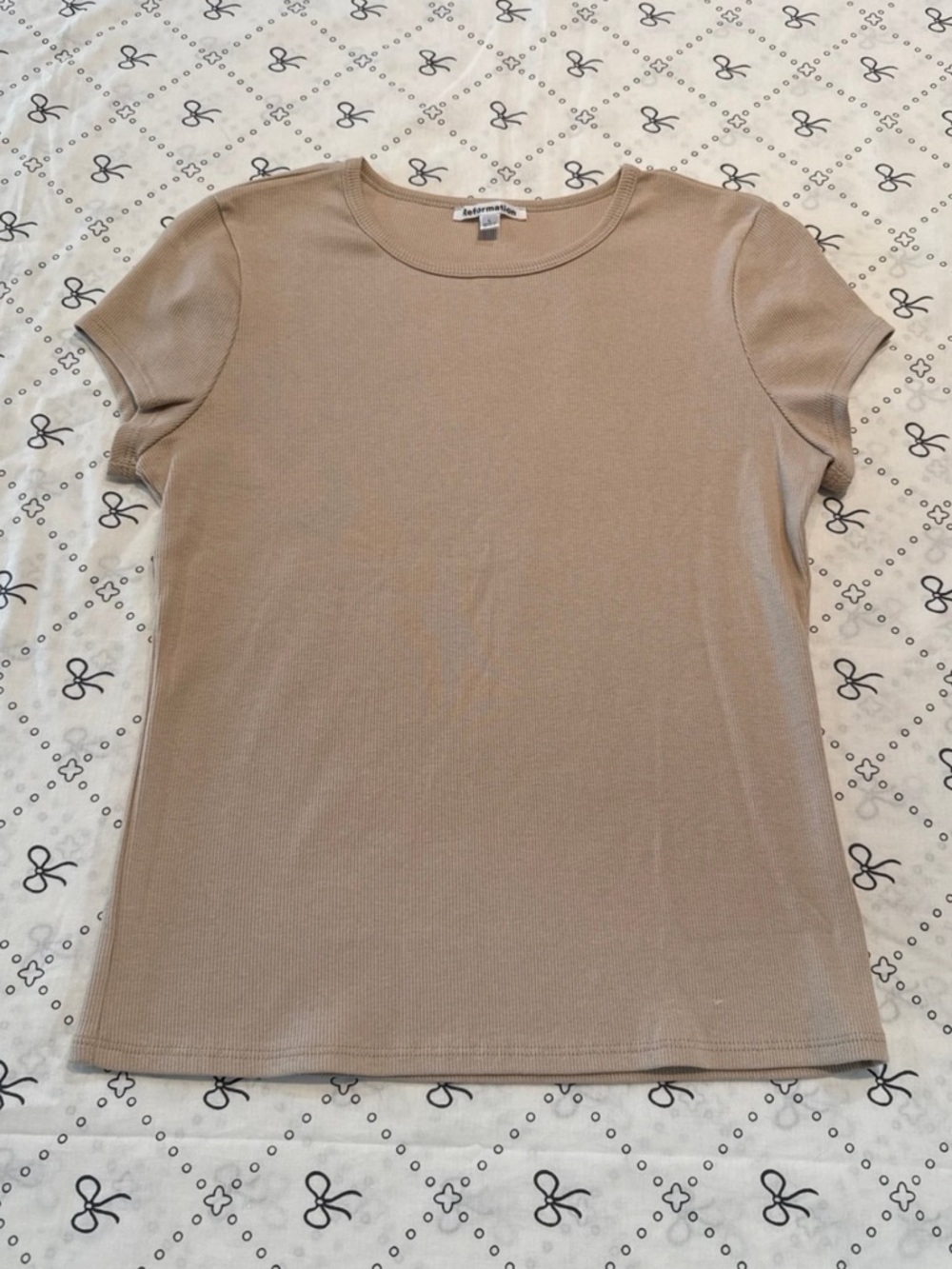 Reformation tan nude t-Shirt size large